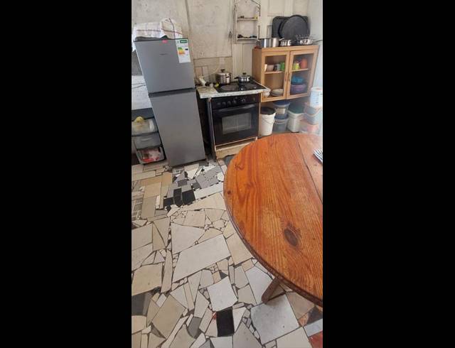 2 BEDROOM HOUSE FOR SALE IN EASTRIDGE